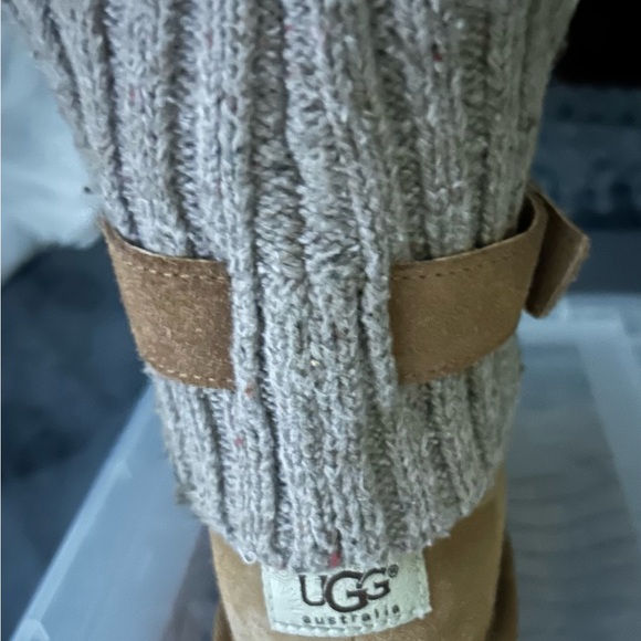 Ugg Boots gently worn - Picture 2 of 4